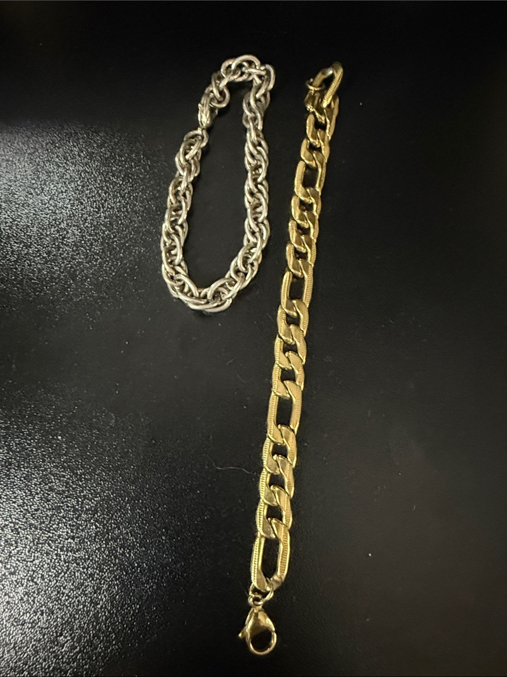 Set of 2 Chain Bracelets - Gold and Silver tones - unisex